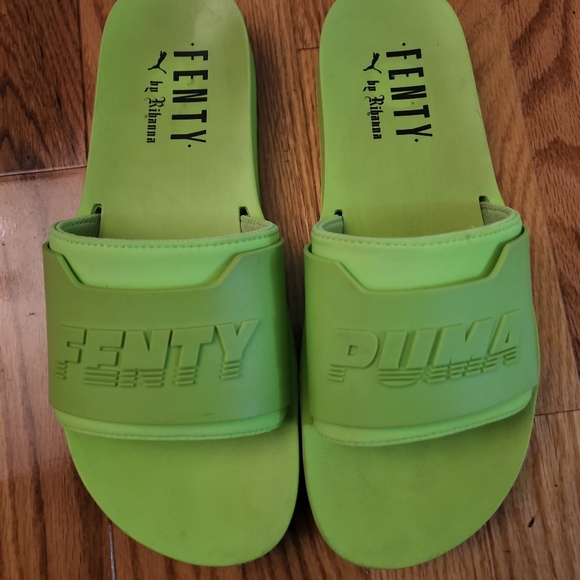 FENTY BY RHIANNA SLIDE SANDALS - Picture 2 of 7